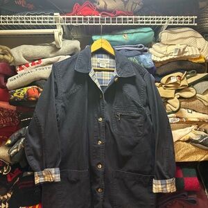 Vintage Women’s Navy Blue Chore Coat Barn Jacket Size Medium Pockets Plaid